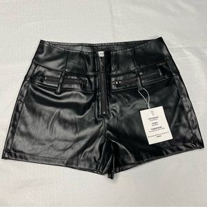 Ramisu ladies faux leather shorts, size small (NWT)
